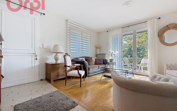 Maison à vendre    5 pièces • 215 m2 Durtol