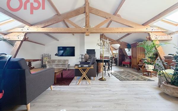 Maison à vendre    5 pièces • 215 m2 Durtol