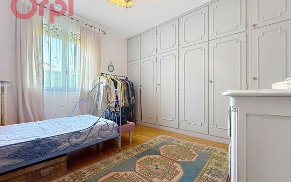 Maison à vendre    5 pièces • 215 m2 Durtol