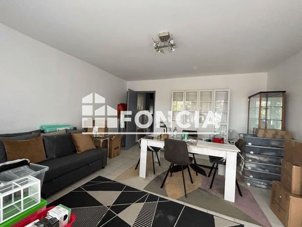 Location Appartement 2 pièces 47.9 m² - 2 AVENUE MONSEIGNEUR CHAUVIN Jonzac 17500