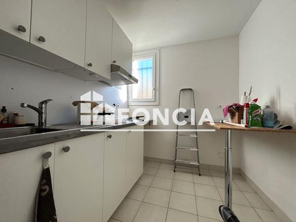 Location Appartement 2 pièces 47.9 m² - 2 AVENUE MONSEIGNEUR CHAUVIN Jonzac 17500