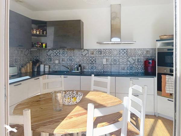 Maison à vendre 636 000 € Gelos 6 p 220 m² DPE D