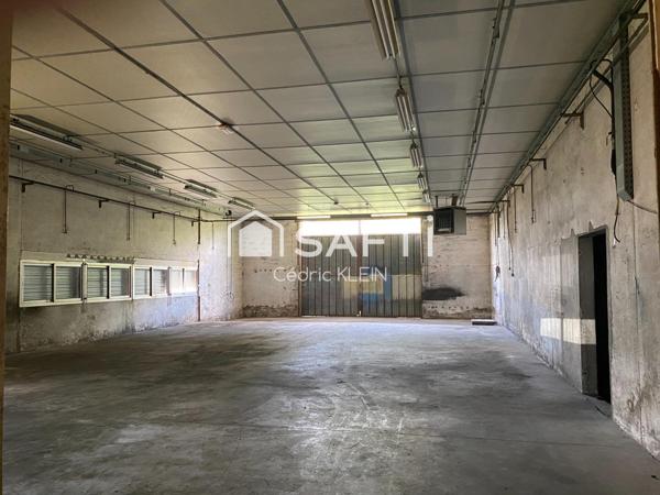 Entrepôt fonctionnel à proximité A20