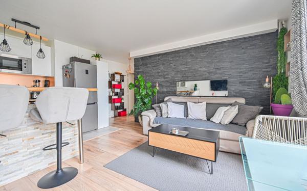 Appartement à vendre    2 pièces • 44,82 m2 Paris 19