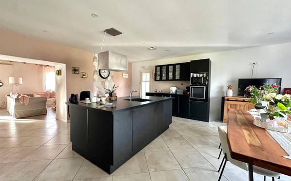 Maison à vendre    5 pièces •  Langon