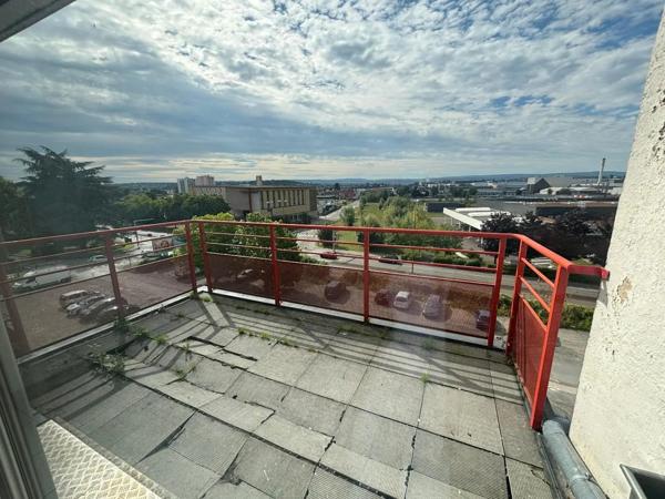 Appartement à louer 4 pièces 85.57m²