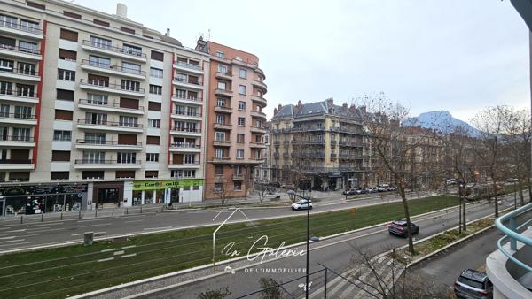 GRAND T2 JAURES VENDU LOUE