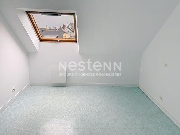 Vivre au coeur de Briollay : maison avec garage et jardin