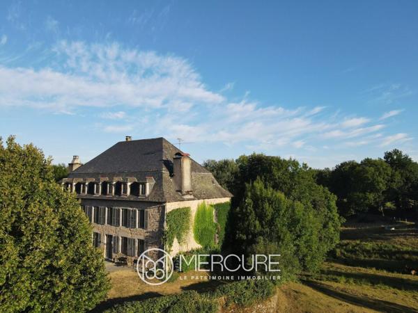 Château à Champagnac