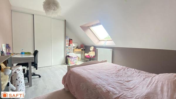 Maison récente dans un cadre verdoyant