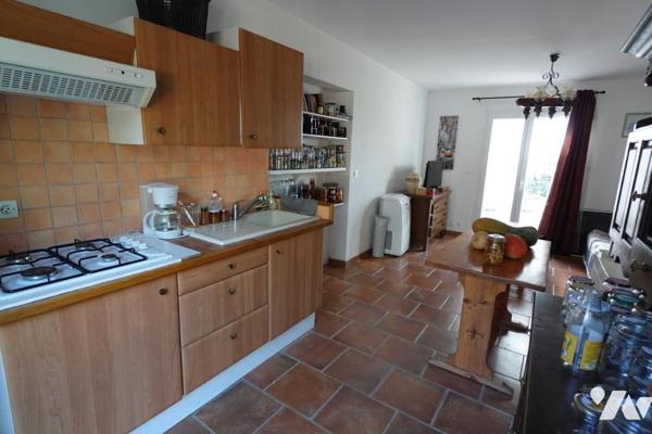 GRANDE VILLA AVEC TERRAIN ATTENNAT DE 2770 m²