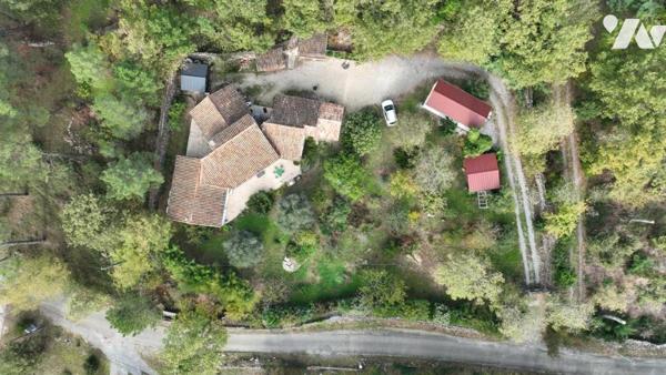 GRANDE VILLA AVEC TERRAIN ATTENNAT DE 2770 m²