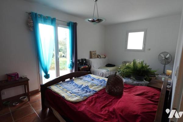 GRANDE VILLA AVEC TERRAIN ATTENNAT DE 2770 m²