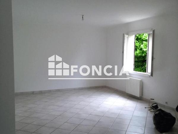 Location Maison 4 pièces 102 m² - 703 CHEMIN DE LA CHAPELLE Camaret Sur Aigues 84850