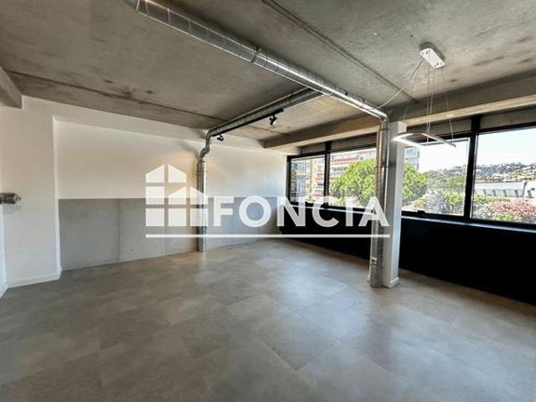 Location Local commercial 2 pièces 50.7 m² - 154 AVENUE DE CANNES Mandelieu 06210