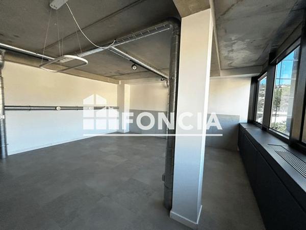 Location Local commercial 2 pièces 50.7 m² - 154 AVENUE DE CANNES Mandelieu 06210