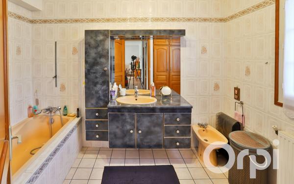 Maison à vendre    5 pièces • 119,03 m2 Gisors