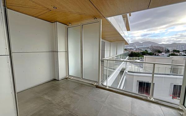 Appartement à vendre    2 pièces • 37 m2 Marseille 8