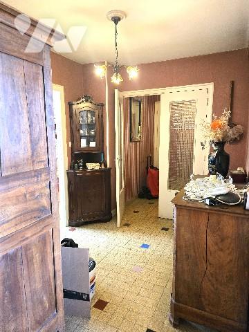 Appartement 4 pièces de 79 m² avec deux balcons, garage et cave – Vichy, Quartier de France