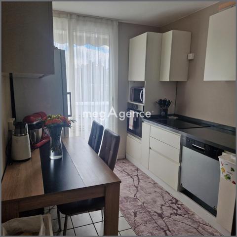 Appartement à Tassin-la-Demi-Lune, 69160 - 4 pièces 80m²