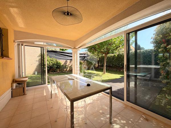A VENDRE EN EXCLUSIVITE PERTUIS 84120 MAISON DUPLEX TYPE 3 PIECES D'ENVIRON 64M² LOI CARREZ AVEC JARDIN, VERANDA ET STATIONNEMENT