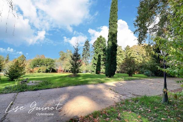 PROPRIÉTÉ, DÉPENDANCES ET TENNIS SUR 2 HECTARES