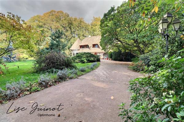 PROPRIÉTÉ, DÉPENDANCES ET TENNIS SUR 2 HECTARES