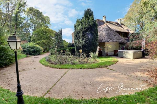 PROPRIÉTÉ, DÉPENDANCES ET TENNIS SUR 2 HECTARES