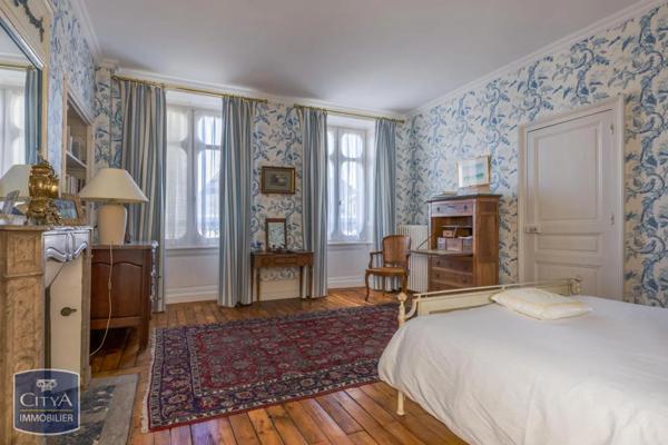 Vente demeure 10 pièces de 365m²