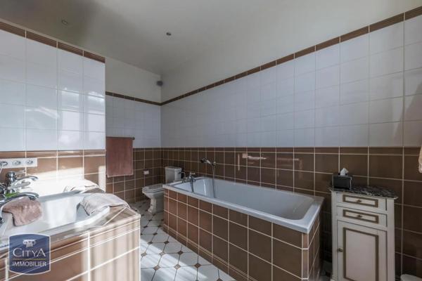 Vente demeure 10 pièces de 365m²