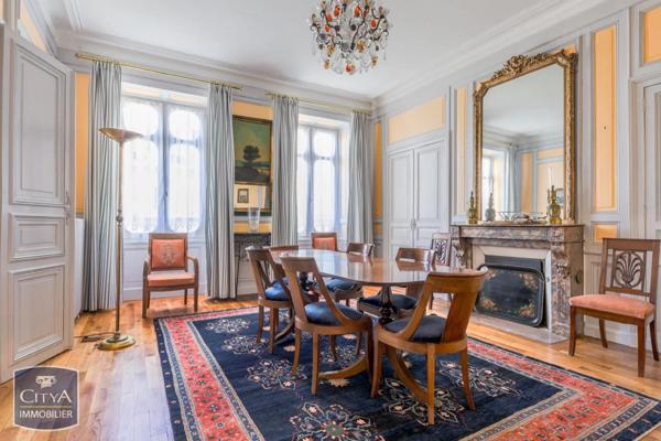 Vente demeure 10 pièces de 365m²