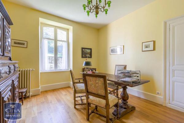 Vente demeure 10 pièces de 365m²