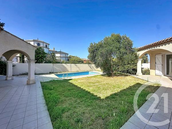 Maison à vendre  6 pièces - 211,70 m 2   AGDE  - 34