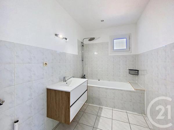 Appartement T3 à vendre  3 pièces - 73,33 m 2   AGDE  - 34