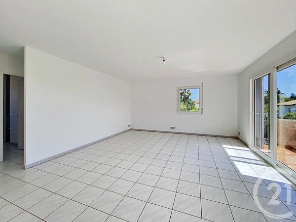 Appartement T3 à vendre  3 pièces - 73,33 m 2   AGDE  - 34