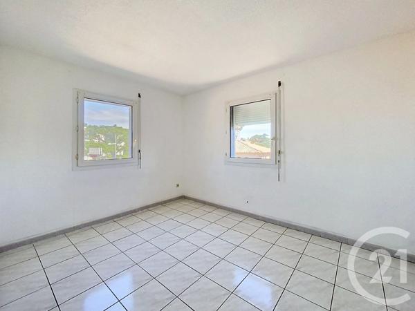 Appartement T3 à vendre  3 pièces - 73,33 m 2   AGDE  - 34