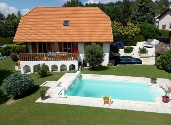 Villa 6 pièces 169m2, terrain avec piscine
