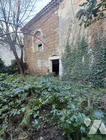 Maison de village avec garage et terrain attenant 