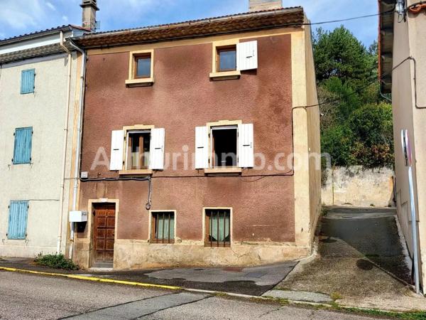 Vente                                                      Maison de village
                        
                     3 pièces                      71 m2                     à Saint-Julien-Molin-Molette