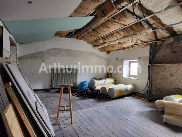 Vente                                                      Maison de village
                        
                     3 pièces                      71 m2                     à Saint-Julien-Molin-Molette