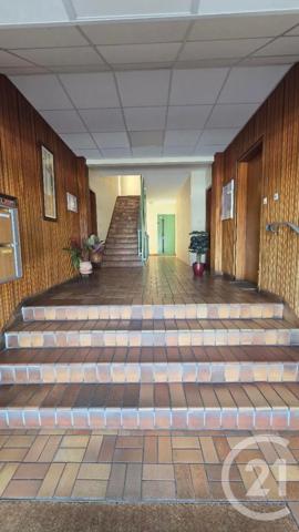 Appartement F3 à vendre  4 pièces - 90,29 m 2   MOULINS  - 03