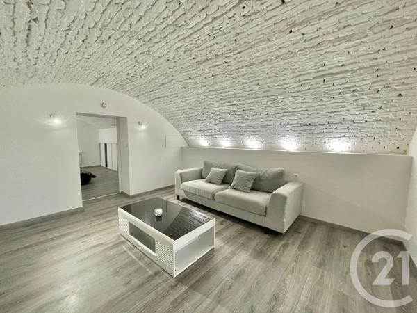 Appartement F3 à vendre  4 pièces - 90,29 m 2   MOULINS  - 03