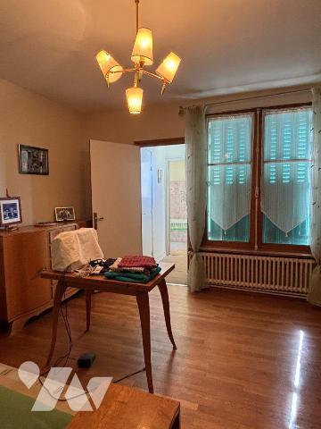 NOUVEAU!
FOUGERES Bonabry, Maison de ville proposant 148 m² habitables :
RDC : séjour-salon a...