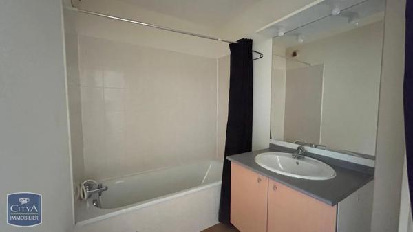 Appartement à louer 3 pièces 64m² La Ville-Dieu-du-Temple (82290)