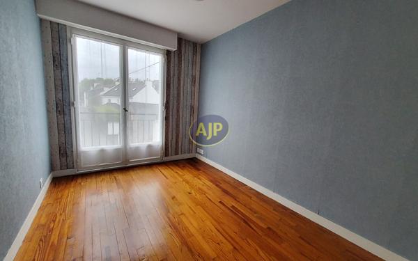 Appartement à louer Pontivy : 3 pièces, 79m² avec 2 chambre(s) à 740€ - AJP Immobilier Pontivy