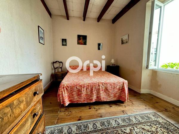 Maison à vendre    4 pièces •  Breuillet