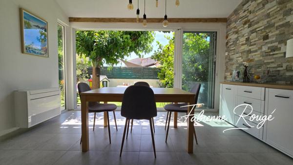 Maison fonctionnelle 100 m² / 3 chambres / proche centre ville à pied