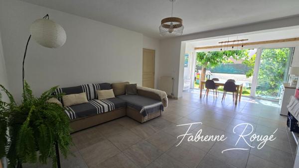 Maison fonctionnelle 100 m² / 3 chambres / proche centre ville à pied