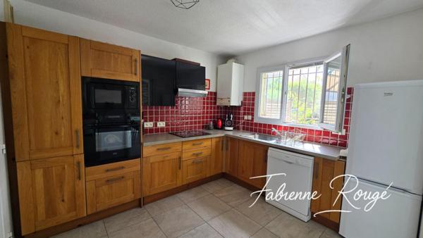 Maison fonctionnelle 100 m² / 3 chambres / proche centre ville à pied