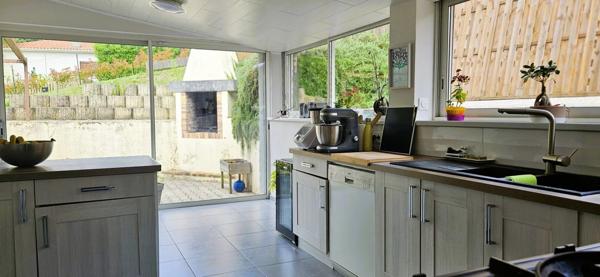 Maison familiale 5 CHAMBRES  avec piscine – 167 m² habitables – Lembras